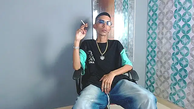Snapshot of briamhoconor_xh chatting on June 19, 2026, 3:33 am briamhoconor xh online show from June 19, 2026, 3:33 am
