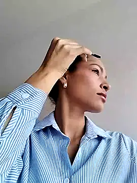 Snapshot of SofiaDelicia chatting on September 17, 2025, 1:57 pm SofiaDelicia online show from September 17, 2025, 1:57 pm