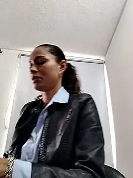 Snapshot of SofiaDelicia chatting on October 21, 2025, 1:34 pm SofiaDelicia online show from October 21, 2025, 1:34 pm