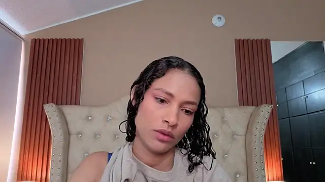 Snapshot of SofiaDelicia chatting on November 18, 2025, 4:33 pm SofiaDelicia online show from November 18, 2025, 4:33 pm