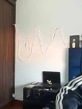 Snapshot of Tattoboy19cm chatting on October 6, 2025, 10:07 pm Tattoboy19cm online show from October 6, 2025, 10:07 pm