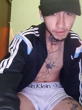 Snapshot of Tattoboy19cm chatting on October 8, 2025, 3:15 am Tattoboy19cm online show from October 8, 2025, 3:15 am