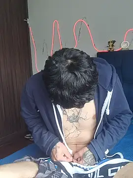 Snapshot of Tattoboy19cm chatting on October 11, 2025, 6:17 pm Tattoboy19cm online show from October 11, 2025, 6:17 pm