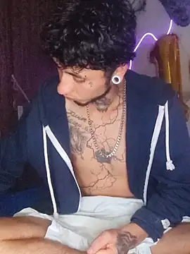 Snapshot of Tattoboy19cm chatting on October 26, 2025, 3:12 am Tattoboy19cm online show from October 26, 2025, 3:12 am