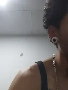 Snapshot of Tattoboy19cm chatting on November 11, 2025, 3:06 am Tattoboy19cm online show from November 11, 2025, 3:06 am