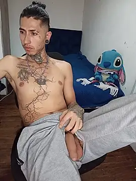 Tattoboy19cm online show from April 16, 2026, 9:39 pm