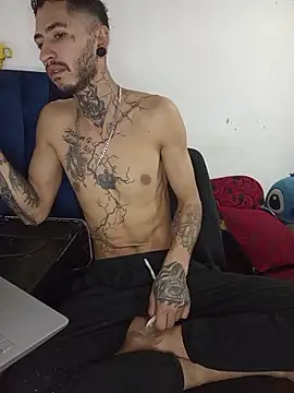 Tattoboy19cm online show from July 10, 2026, 4:42 pm