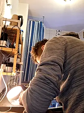 Snapshot of a7ex chatting on January 9, 2025, 12:03 am a7ex online show from January 9, 2025, 12:03 am