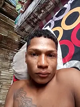 Snapshot of Davir2001 chatting on February 28, 2026, 1:12 pm Davir2001 online show from February 28, 2026, 1:12 pm