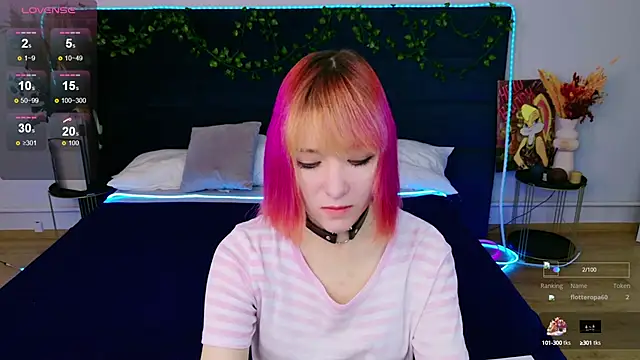 Ketrin Jones online show from September 29, 2025, 5:12 am