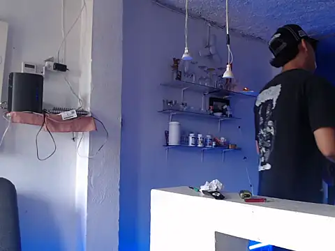 dani titan320 online show from November 13, 2025, 6:18 pm