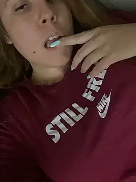 Lazinha18 online show from October 31, 2025, 3:29 am