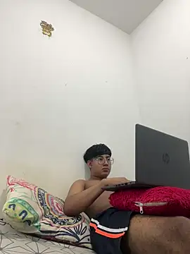 Snapshot of methme chatting on March 23, 2026, 1:37 pm methme online show from March 23, 2026, 1:37 pm