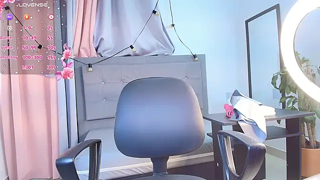 saray reese online show from September 19, 2025, 12:39 pm