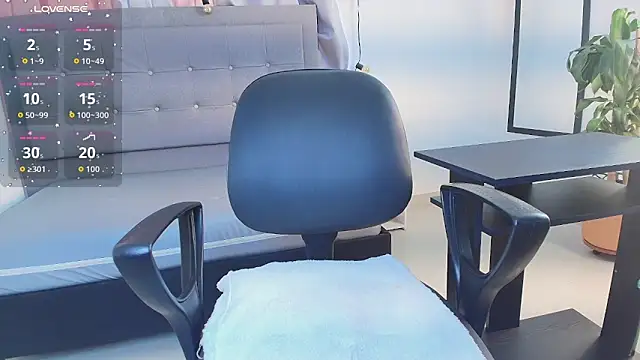 saray reese online show from September 26, 2025, 12:20 pm