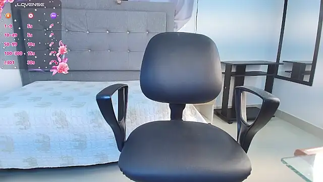 saray reese online show from October 3, 2025, 12:24 pm