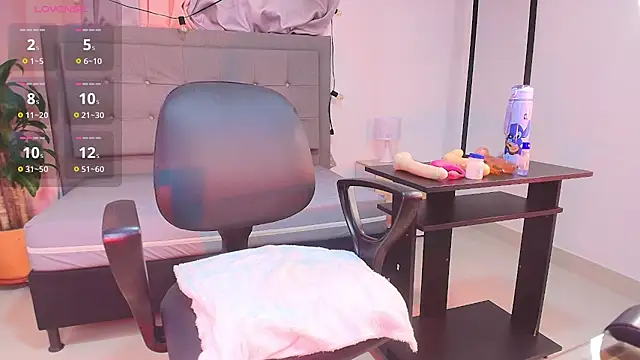 saray reese online show from October 30, 2025, 2:07 pm