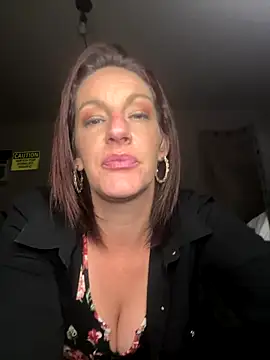 Snapshot of silverbay-456 chatting on November 14, 2025, 8:13 am silverbay-456 online show from November 14, 2025, 8:13 am