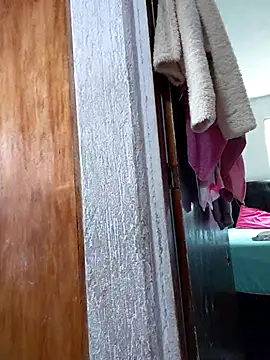 Snapshot of dyjaA chatting on December 2, 2025, 5:19 pm dyjaA online show from December 2, 2025, 5:19 pm