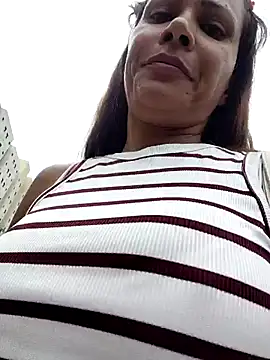 Snapshot of dyjaA chatting on February 27, 2026, 6:19 pm dyjaA online show from February 27, 2026, 6:19 pm