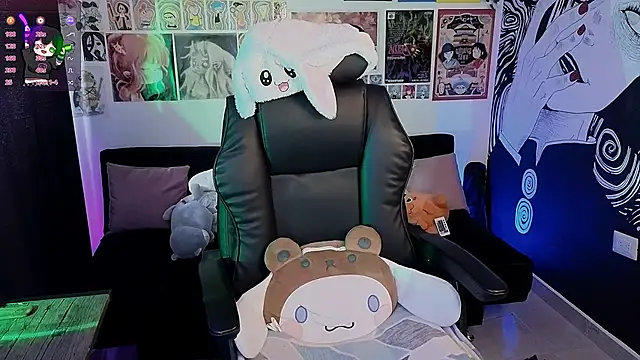 Yuhwan  online show from September 16, 2025, 8:43 pm