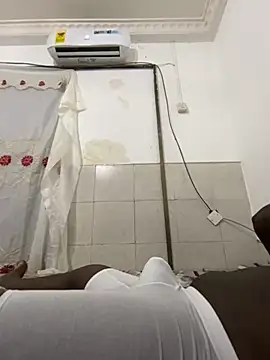 Snapshot of Atta-esi chatting on November 18, 2025, 12:16 am Atta-esi online show from November 18, 2025, 12:16 am