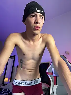 Snapshot of santiago_cutex chatting on May 3, 2026, 6:08 am santiago cutex online show from May 3, 2026, 6:08 am
