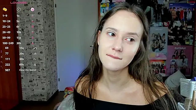 LucyRose3 online show from October 31, 2025, 5:41 am