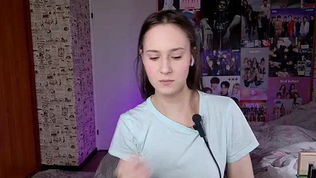 LucyRose3 online show from December 5, 2025, 3:48 am