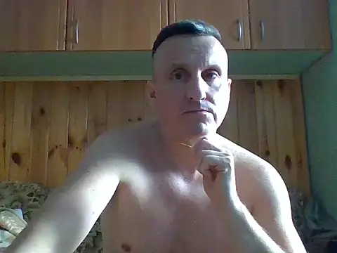 Maksymilian1 online show from February 28, 2026, 1:23 pm