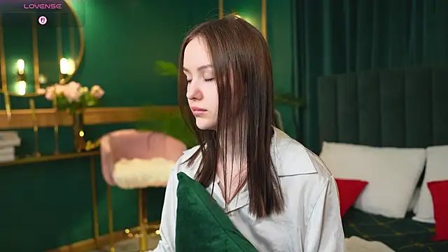 MarySparkle online show from April 15, 2026, 4:41 am