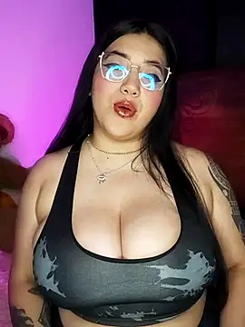 kittenFreyja  online show from October 3, 2025, 1:35 am