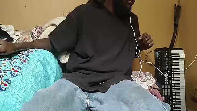 Snapshot of EYEzIAM chatting on October 22, 2025, 3:29 am EYEzIAM online show from October 22, 2025, 3:29 am