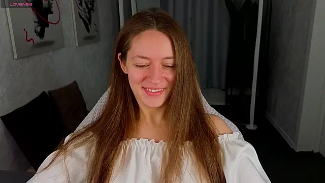 Agnes Wells online show from July 25, 2026, 1:15 am