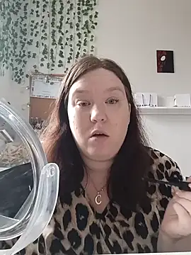 Feuchtekitty92xh online show from October 8, 2025, 7:06 am