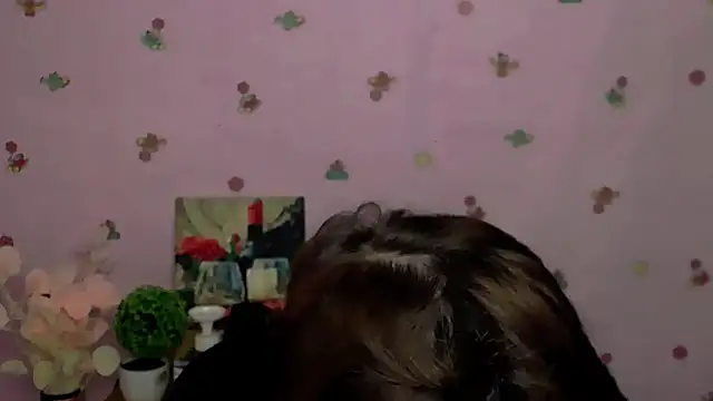 Snapshot of FeelMe__ chatting on October 20, 2025, 6:25 am FeelMe online show from October 20, 2025, 6:25 am