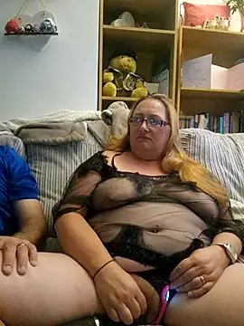 Snapshot of Luscious-LucyXX chatting on July 1, 2026, 7:35 pm Luscious-LucyXX online show from July 1, 2026, 7:35 pm