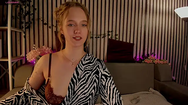 Casey Sweeet online show from June 4, 2026, 9:26 am