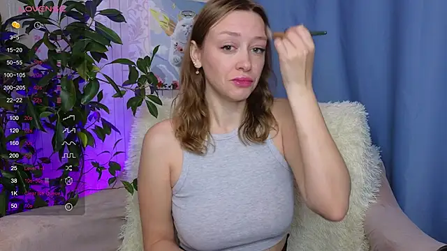 evashiny  online show from November 11, 2025, 2:22 am