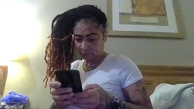 Flossee online show from February 21, 2026, 10:44 pm