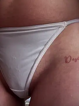 Snapshot of Anita-vega chatting on October 24, 2025, 8:27 pm Anita-vega online show from October 24, 2025, 8:27 pm