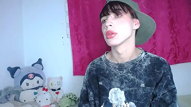 lucky stricke online show from November 18, 2025, 3:45 am