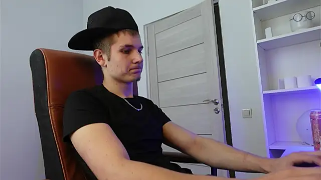 Mark Karson online show from September 28, 2025, 12:21 pm