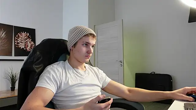 Mark Karson online show from October 14, 2025, 7:31 am