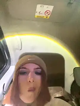 Snapshot of DanteAndVictoria chatting on October 12, 2025, 2:21 am DanteAndVictoria online show from October 12, 2025, 2:21 am