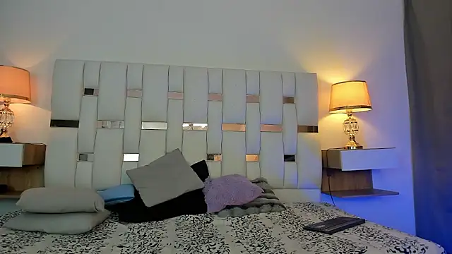 nextboywell1 online show from March 14, 2026, 3:56 am