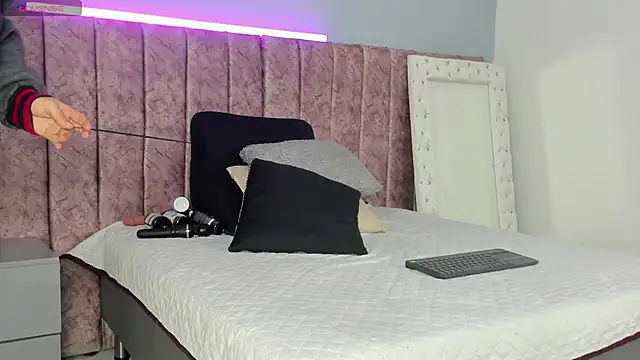  jasmine blush online show from January 9, 2026, 11:02 am