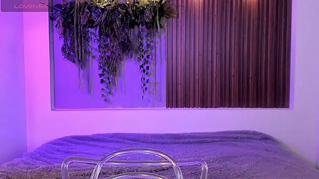 Dakotaferreti online show from October 5, 2025, 8:51 pm