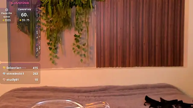 Dakotaferreti online show from October 12, 2025, 9:14 pm