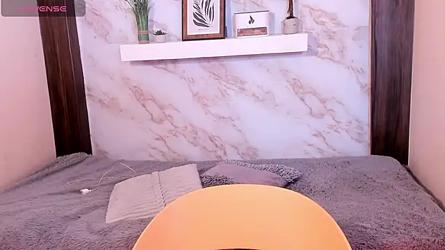 Dakotaferreti online show from November 11, 2025, 8:31 pm